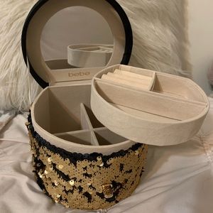 Bebé sequin jewelry box organizer!!